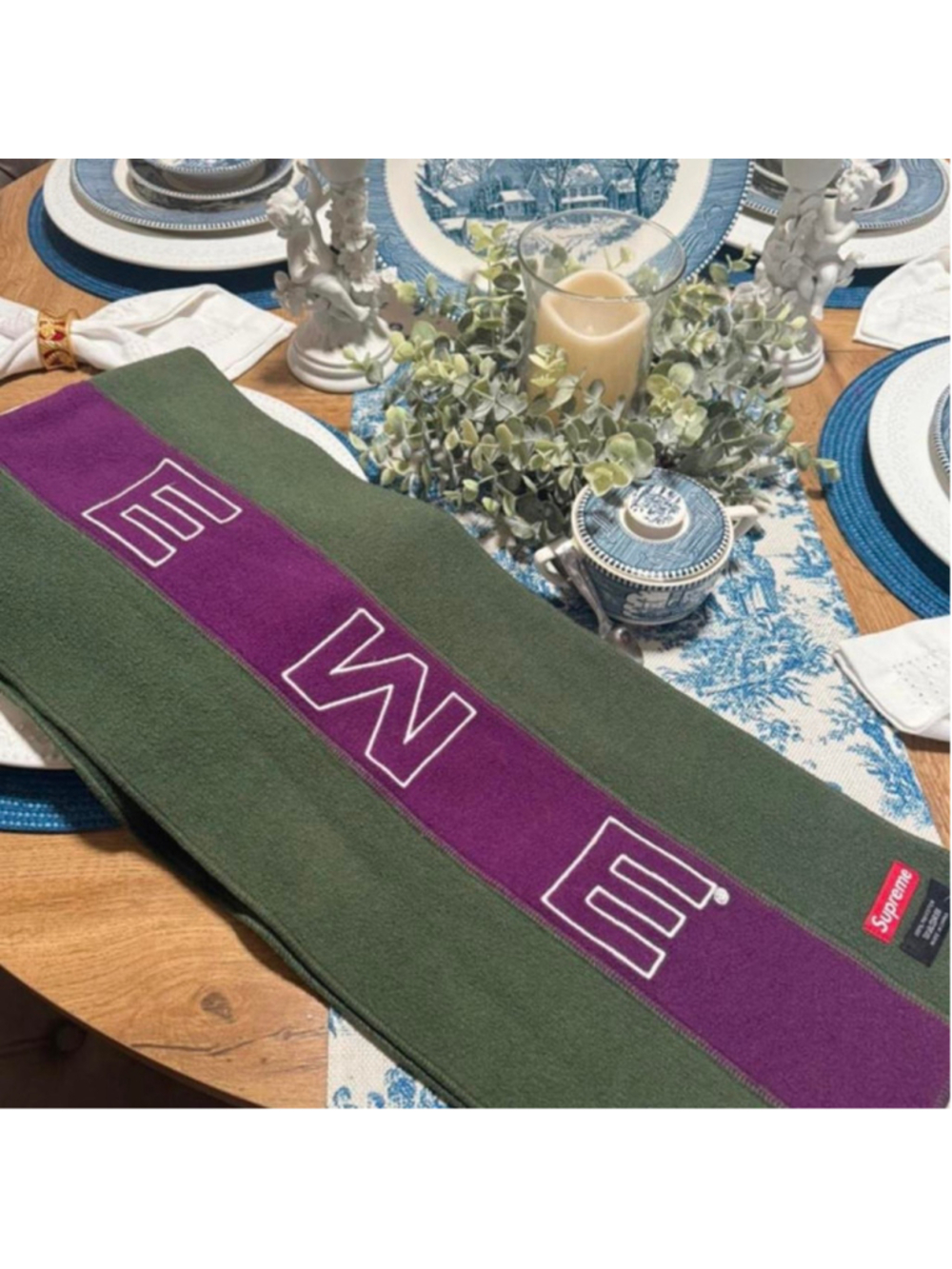 Authentic men’s Supreme scarf - can be unisex